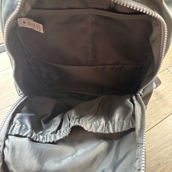 Everyday Backpack 2.0 23L
Asphalt Grey/Rhino Grey - Picture 5 of 7